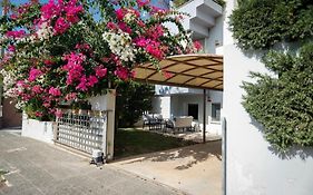 Pame Rentals - Cozy Glyfada Stay With Free Parking