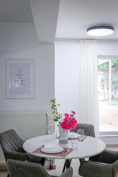 Pame Rentals - Cozy Glyfada Stay With Free Parking Αθήνα Εξωτερικό φωτογραφία